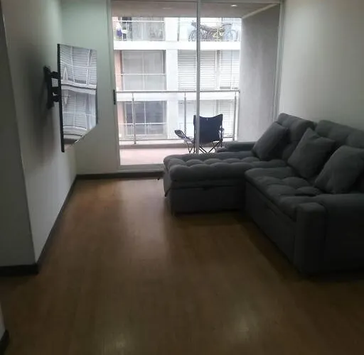 Hermosa Habitacion Privada En Conjunto Residencial Cerca Al Aeropuerto Y Terminal De Bogota, Zonas Comunes Se Comparten Con 1 Persona