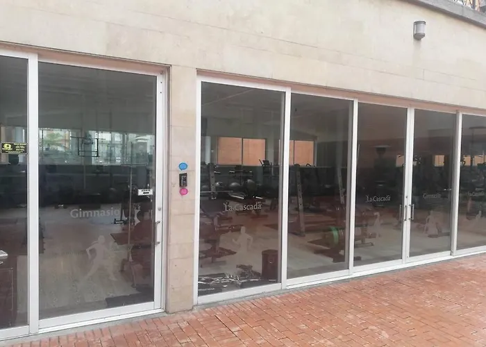 Hermosa Habitacion Privada En Conjunto Residencial Cerca Al Aeropuerto Y Terminal De Bogota, Zonas Comunes Se Comparten Con 1 Persona