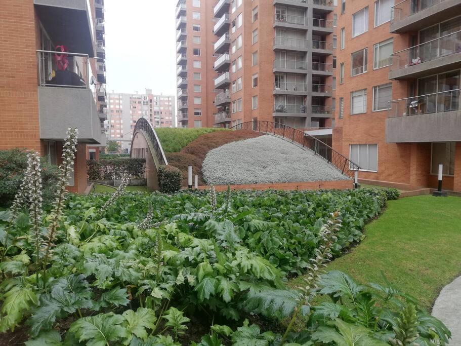 Residencia Aeropuerto Bogotá: Habitación Privada Con Zonas Comunes Apartment *