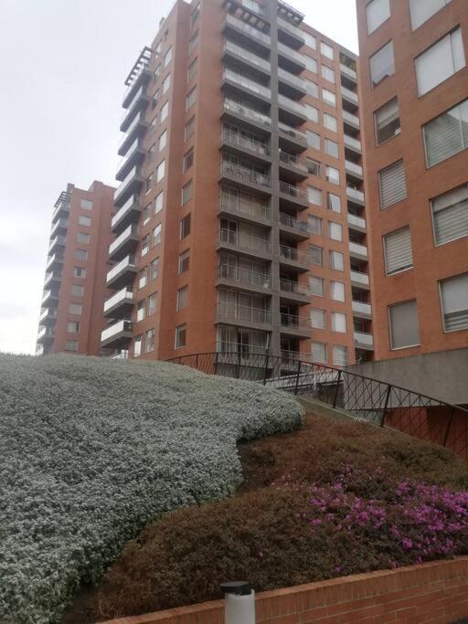 Residencia Aeropuerto Bogotá: Habitación Privada Con Zonas Comunes Apartment Bogota