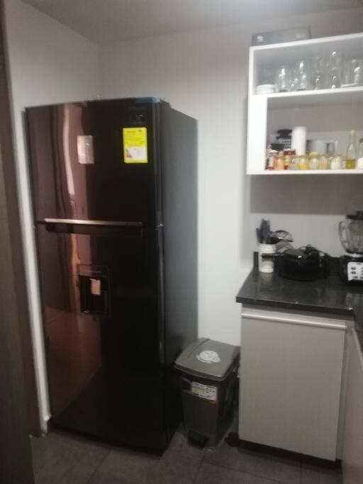 Residencia Aeropuerto Bogotá: Habitación Privada Con Zonas Comunes Bogota