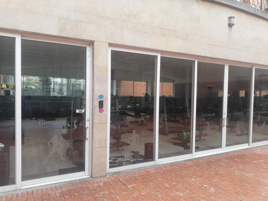Residencia Aeropuerto Bogotá: Habitación Privada Con Zonas Comunes Apartment *