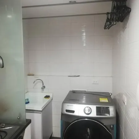 Hermosa habitación privada en conjunto residencial cerca al Aeropuerto y terminal de Bogotá, zonas comunes se comparten con 1 persona Exterior foto